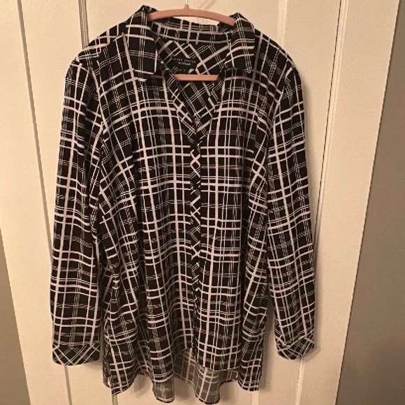 Black plaid - Picture 1 of 1